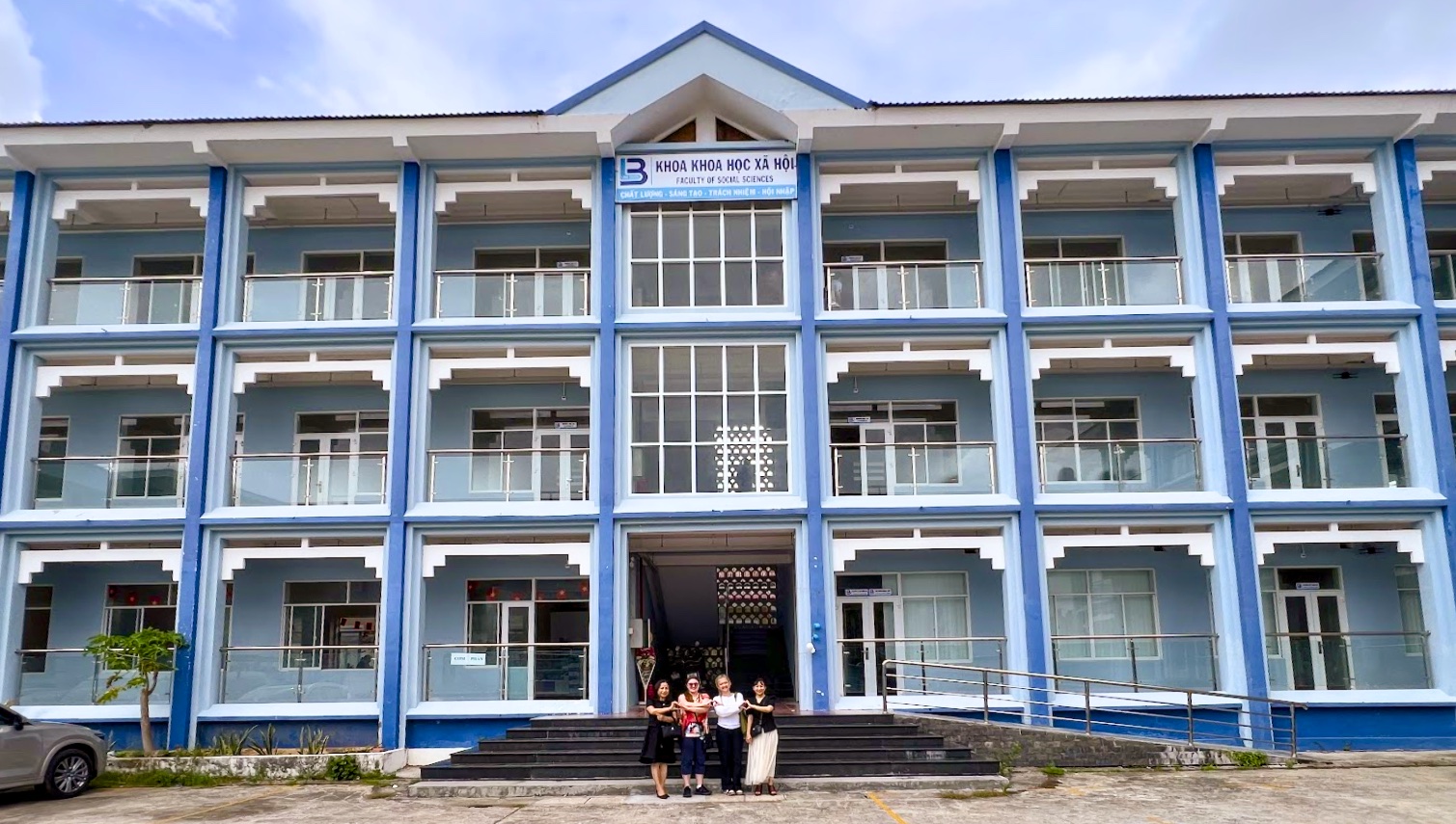 Giao lưu và trải nghiệm văn hóa địa phương cùng các Trợ giảng tiếng Anh Fulbright Hoa Kỳ
